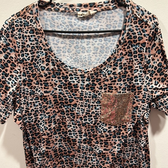 Leopard print shirt - Picture 2 of 2